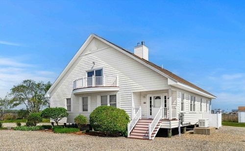 14 16th Street, Salisbury, MA, 01952 | Card Image