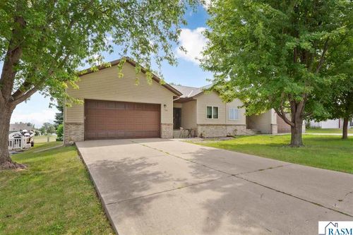 712 W Main St, Arlington, MN, 55307-2011 | Card Image