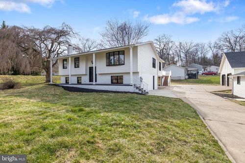 4 Keeney Sunset Dr, SHREWSBURY, PA, 17361-1826 | Card Image