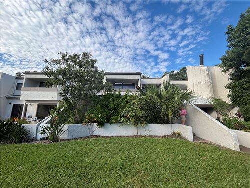 4212 Fairway Cir, Tampa, FL, 33618-8640 | Card Image