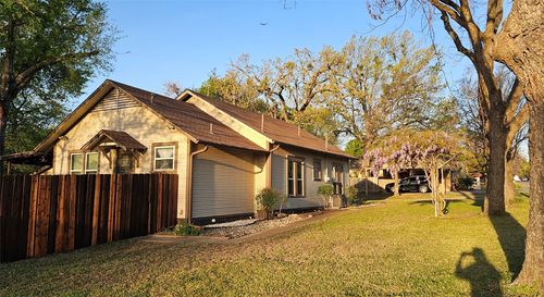 700 Live Oak St, Canton, TX, 75103-1914 | Card Image