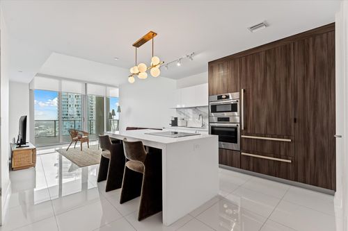 4100-851 Ne 1st Ave, Miami, FL, 33132-1817 | Card Image