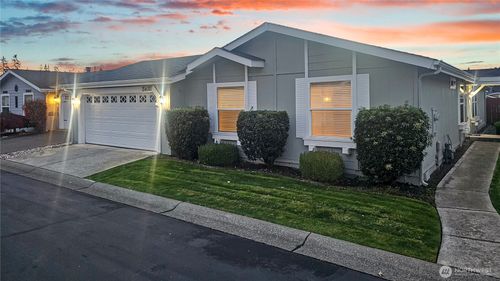 88-24027 222nd Pl Se, Maple Valley, WA, 98038-5888 | Card Image