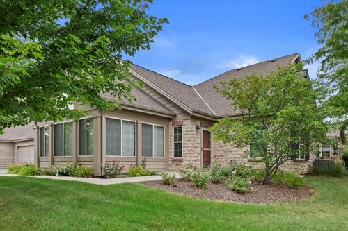 7015485 Amberleigh Cir, Menomonee Falls, WI, 53051-5091 | Card Image