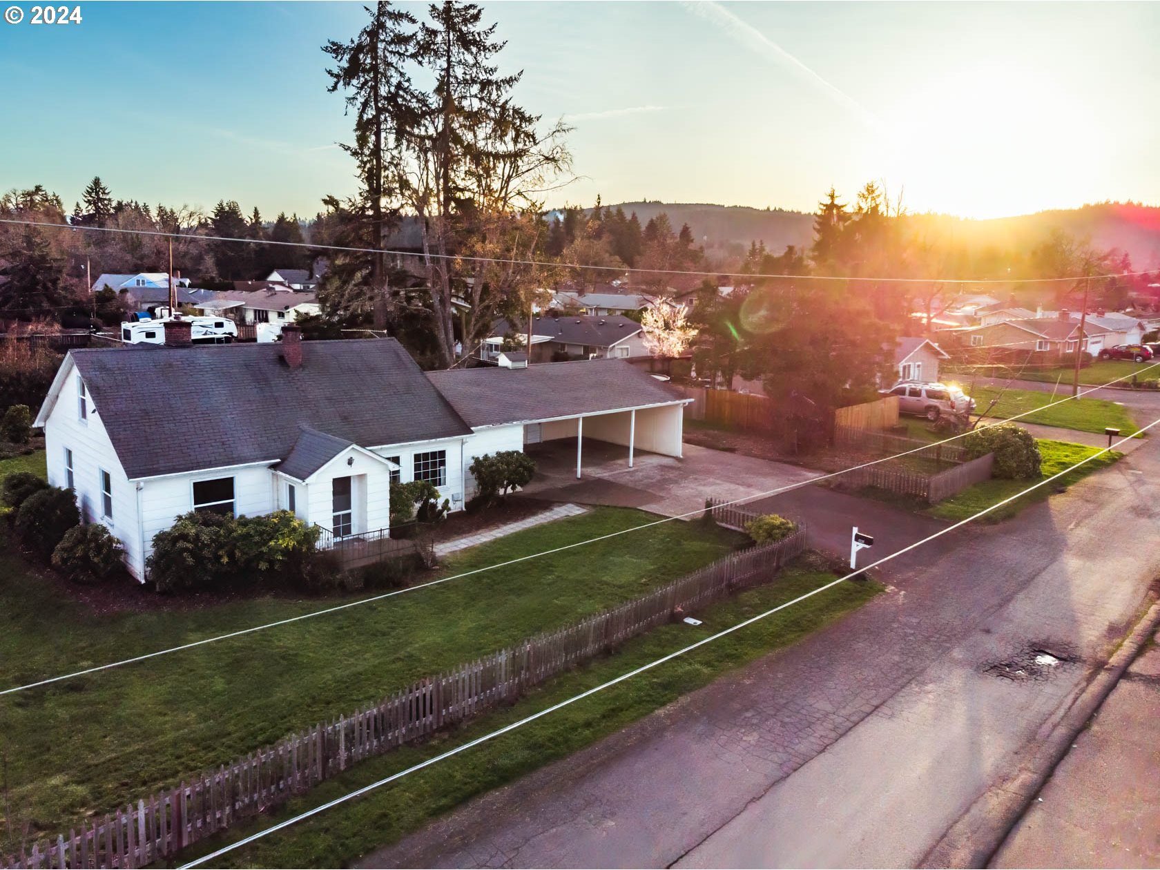 Bryant Ave, Cottage Grove, OR 97424