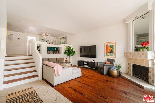 3-4608 Glencoe Ave, Marina del Rey, CA, 90292-5607 | Card Image