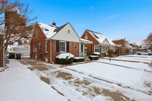 18657 Audette St, Dearborn, MI, 48124-4221 | Card Image