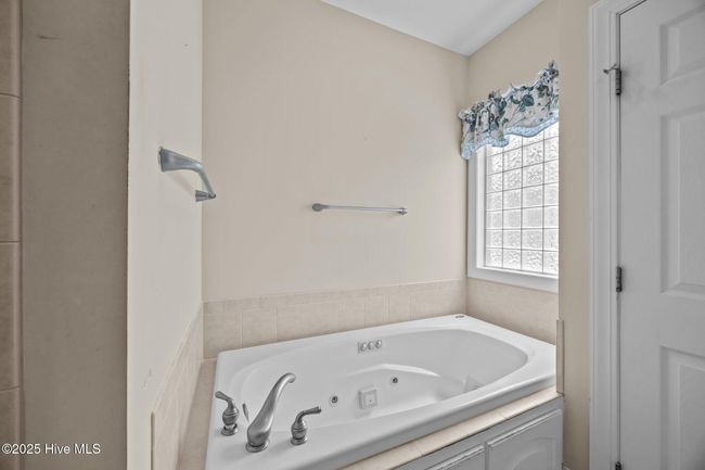 425 Cypress Landing Trl, House other with 4 bedrooms, 4 bathrooms and 2 parking in Chocowinity NC | Image 29