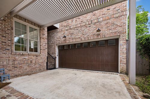 1819 Banks St, Houston, TX, 77098-5403 | Card Image