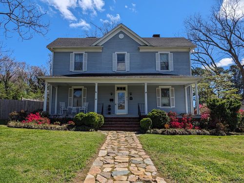 815 N Main St, Chase City, VA, 23924-1136 | Card Image