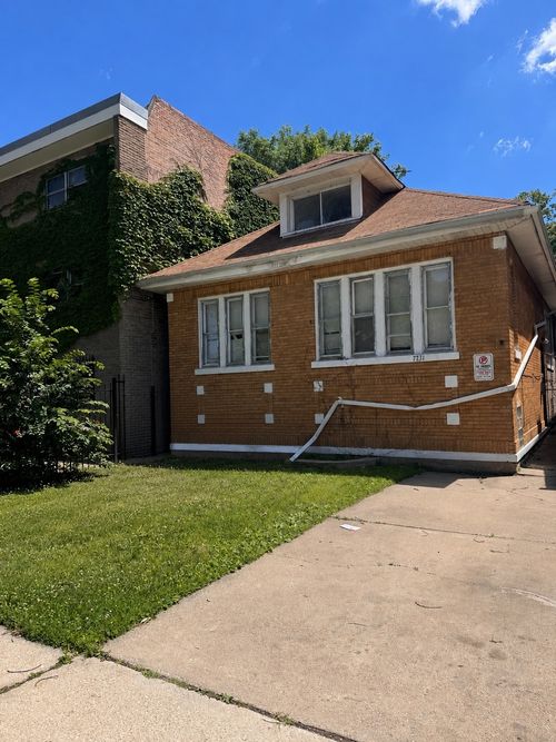 7731 S Colfax Ave, Chicago, IL, 60649-4719 | Card Image