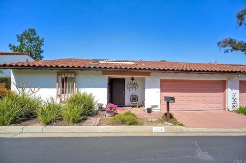1208 La Paloma Gln, Escondido, CA, 92026-1721 | Card Image