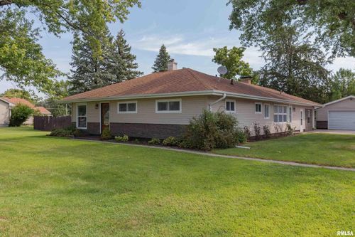 111 E 2nd St, Coal Valley, IL, 61240-9306 | Card Image