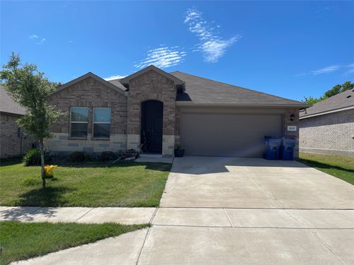 213 Asheville St, Azle, TX, 76020-3286 | Card Image