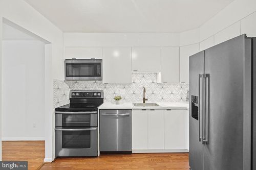 unit-102-2 Bailiffs Ct, LUTHERVILLE TIMONIUM, MD, 21093-7929 | Card Image