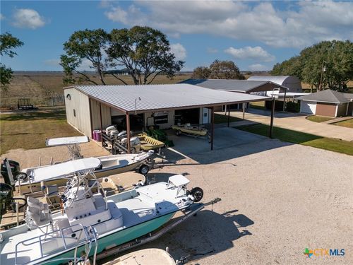 1112 S Fm 441 Rd, Louise, TX, 77455-3902 | Card Image