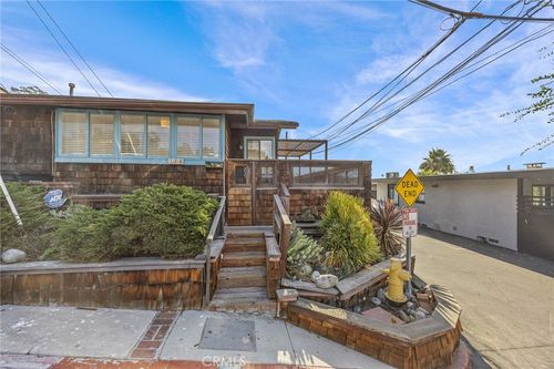 126 High Dr, Laguna Beach, CA, 92651-1834 | Card Image