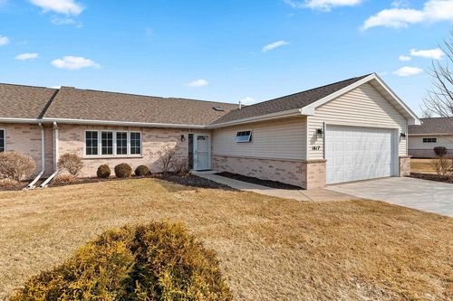 1617 Twin Lakes Circle, BELLEVUE, WI, 54311 | Card Image