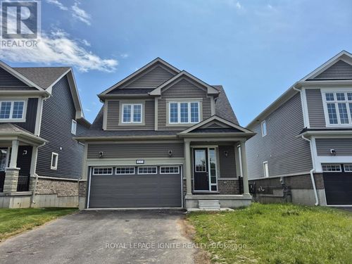 137 Gildersleeve Boulevard, Loyalist (Bath), ON, K0H1G0 | Card Image