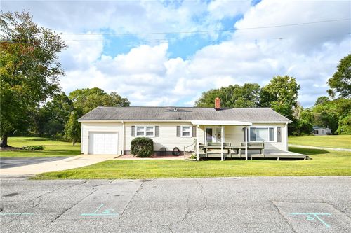 105 Emile St, Greenville, SC, 29617-3928 | Card Image