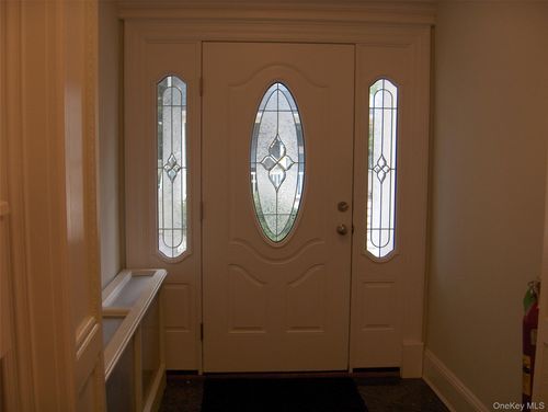101 Maple Ave, Sea Cliff, NY, 11579-1238 | Card Image
