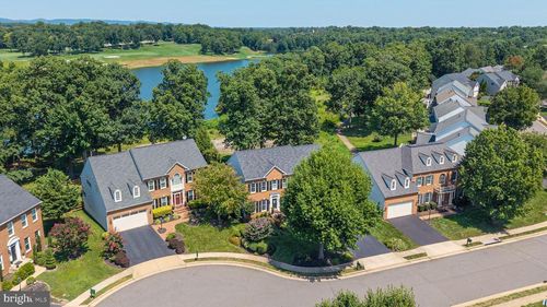 8192 Tillinghast Ln, GAINESVILLE, VA, 20155-3823 | Card Image