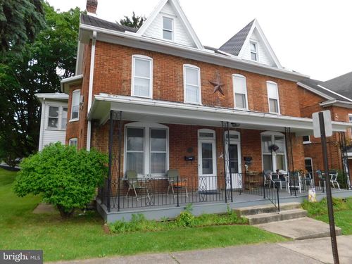 48-46 W 3rd St, WAYNESBORO, PA, 17268-2644 | Card Image