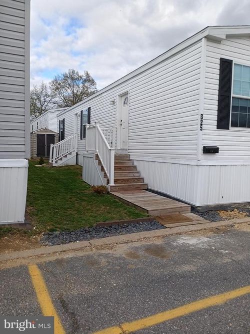 trlr-325-1405 Farrell Ave, CHERRY HILL, NJ, 08002-2724 | Card Image