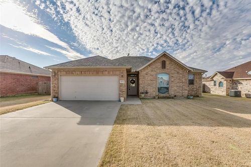 1873 Sandpiper Dr, Weatherford, TX, 76088-7048 | Card Image