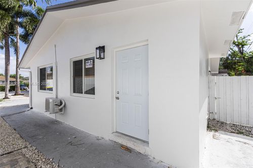 b-55 Sw 13th St, Dania Beach, FL, 33004-4262 | Card Image