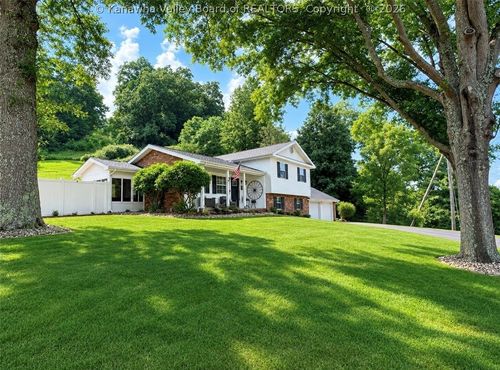 13 Camrose Ln, Scott Depot, WV, 25560-7285 | Card Image
