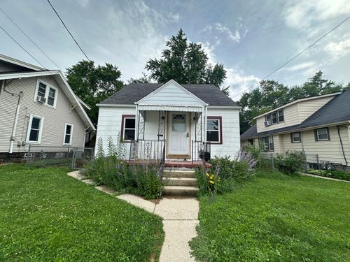 321 Harrison Ave, Waukesha, WI, 53186-6129 | Card Image