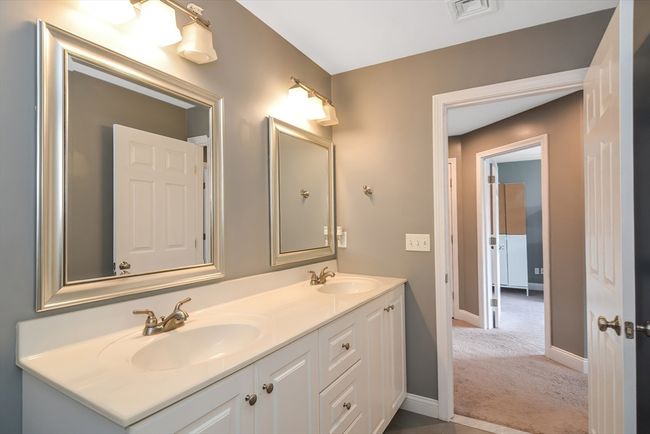 UNIT-52 - 72 Highland Rd, Condo with 3 bedrooms, 3 bathrooms and 6 parking in Raynham MA | Image 22