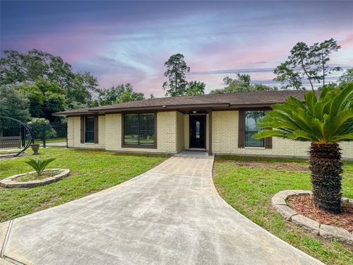 1011 Chateau Woods Parkway Dr, Conroe, TX, 77385-9772 | Card Image