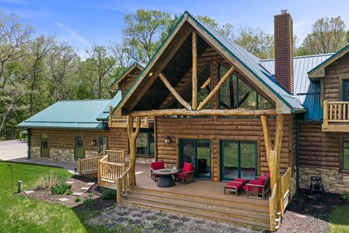 S2025 Park Ln, Reedsburg, WI, 53959-9058 | Card Image