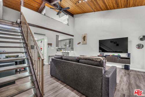 d309-5460 White Oak Ave, Encino, CA, 91316-3830 | Card Image