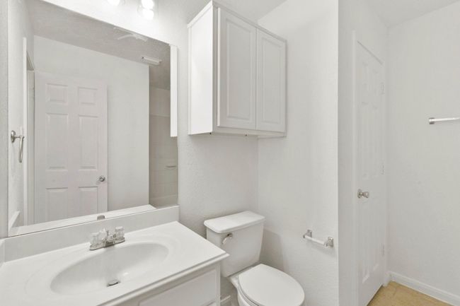 Bathroom | Image 28