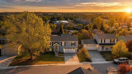 4417 Sullivan St, Cheyenne, WY, 82009-5662 | Card Image