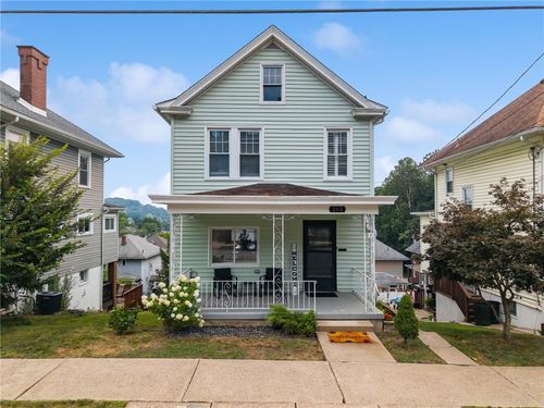 215 Center Ave, Greensburg, PA, 15601-1922 | Card Image