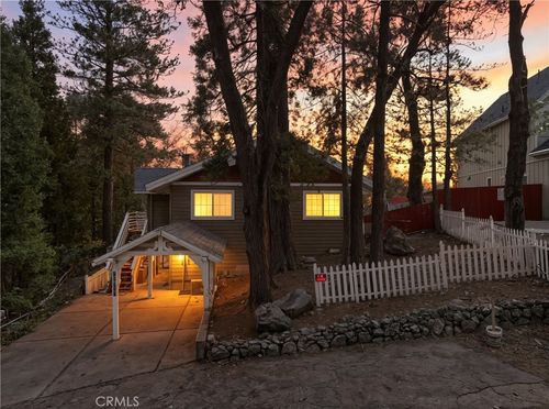 27486 Oakwood Dr, Lake Arrowhead, CA, 92352 | Card Image
