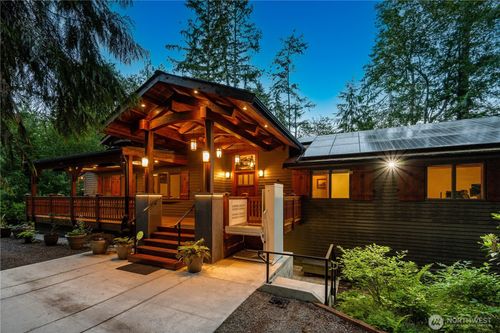 14808 260th Ave Se, Issaquah, WA, 98027-8290 | Card Image
