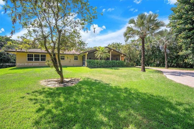 4851 Sw 106 Th Ave, House other with 3 bedrooms, 2 bathrooms and null parking in Davie FL | Image 13
