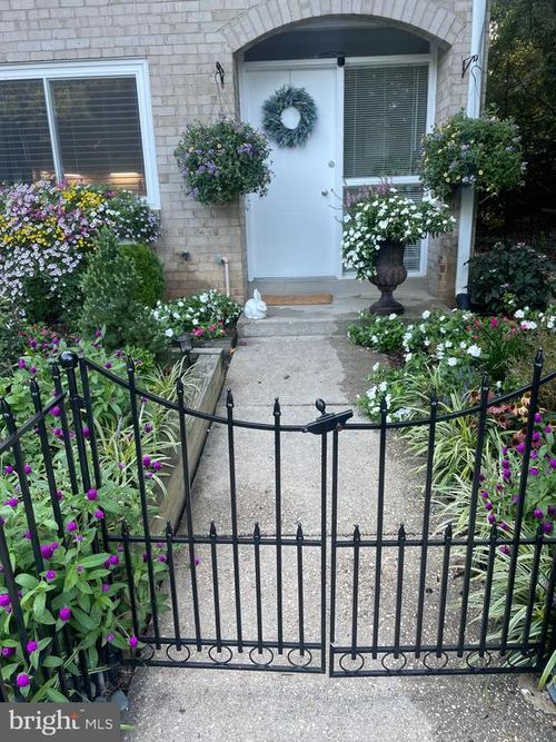 316 New Mark Esplanade, ROCKVILLE, MD, 20850-2734 | Card Image