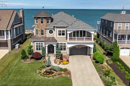 493 Bay Point Boulevard, Marblehead, OH, 43440 | Card Image