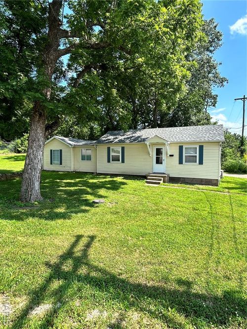 615 N Old Highway 66, Bourbon, MO, 65441-6297 | Card Image