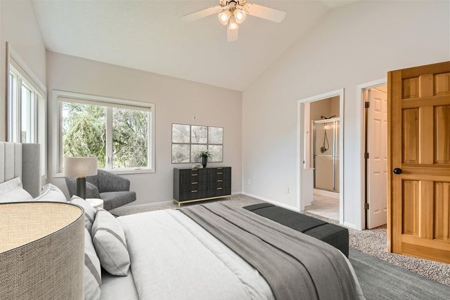 Large Walk-in Closet as well | Image 16