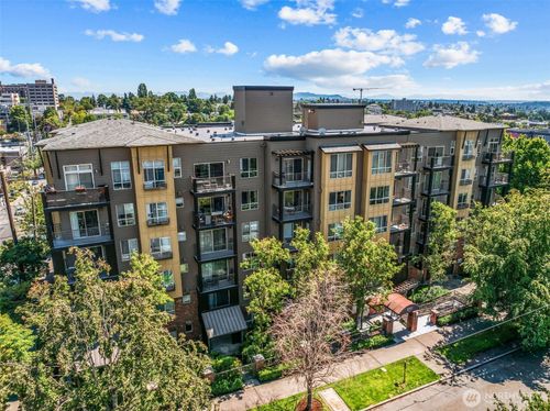 apt-206-412 11th Ave, Seattle, WA, 98122-7429 | Card Image