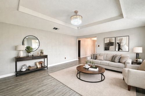 923 Wayne Ave, Duncanville, TX, 75137-3552 | Card Image