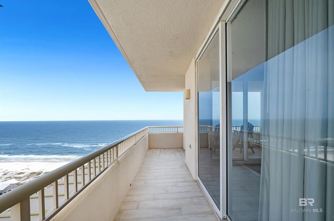 Balcony | Image 21