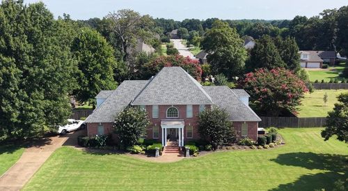 37 CROWNPOINTE Crownpointe Cv, Jackson, TN, 38305-5352 | Card Image